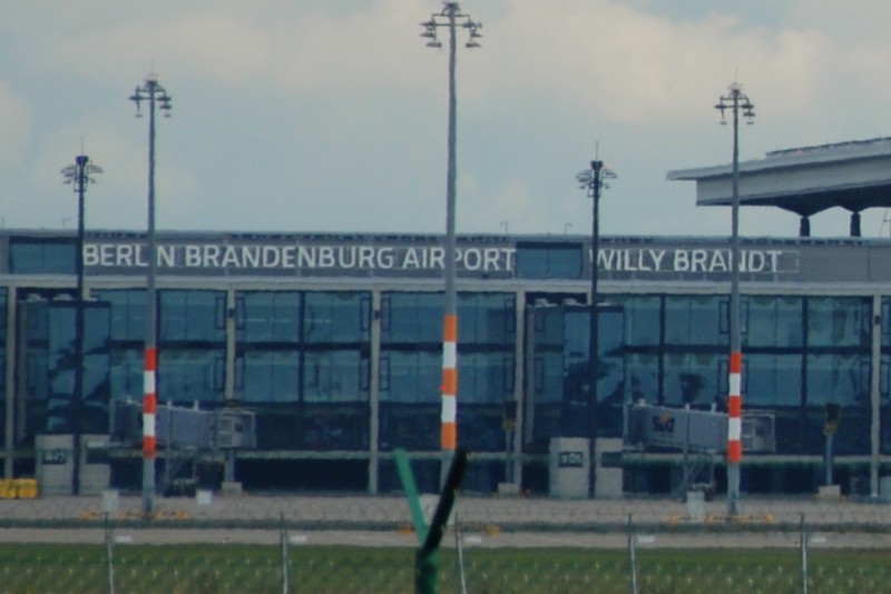 BER c) airport-regional.de